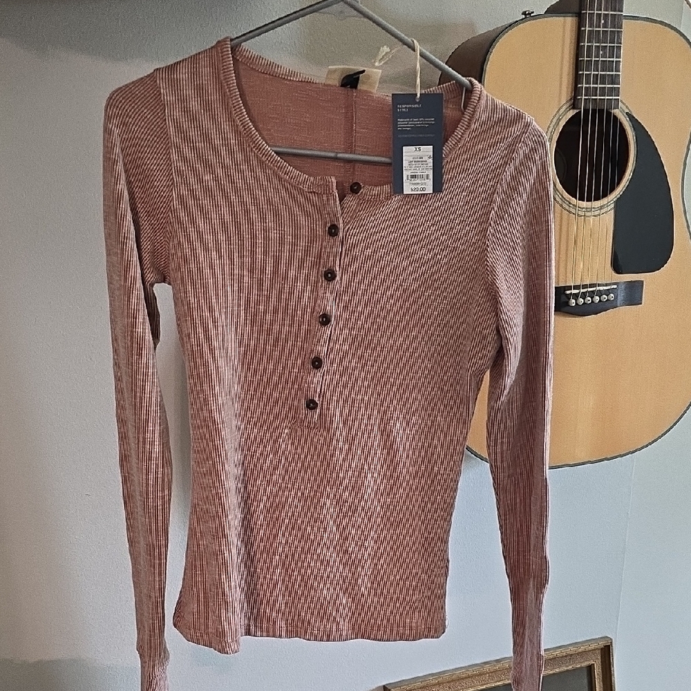 Women's Ribbed Henley Top - Redish In Color